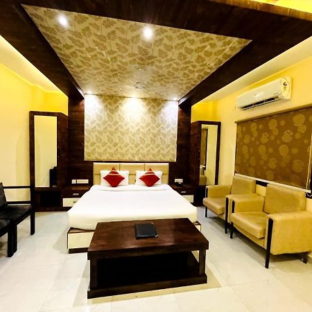 Shri Sai Hotel Azamgarh Экстерьер фото