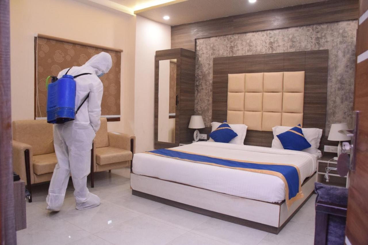 Shri Sai Hotel Azamgarh Экстерьер фото