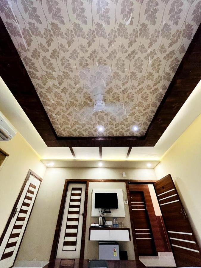 Shri Sai Hotel Azamgarh Экстерьер фото