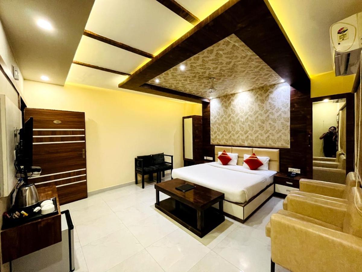 Shri Sai Hotel Azamgarh Экстерьер фото