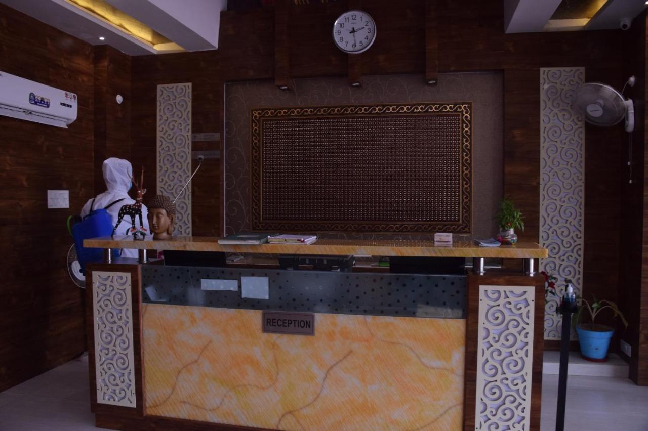 Shri Sai Hotel Azamgarh Экстерьер фото